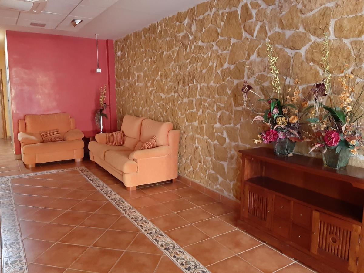 Ca L'Angel Hotel Pinell de Bray Buitenkant foto