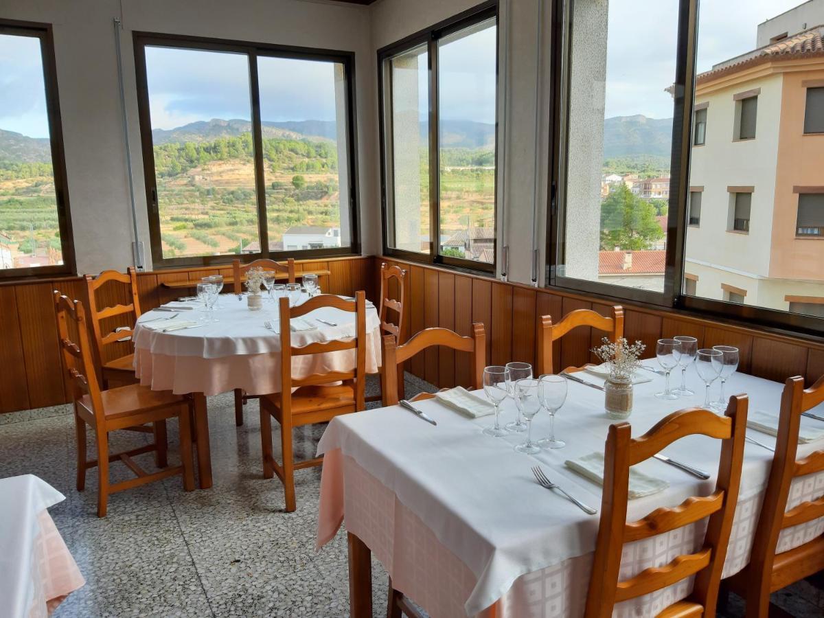 Ca L'Angel Hotel Pinell de Bray Buitenkant foto